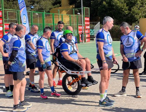 La Federación Melillense de Montañismo y Escalada adquiere una silla Joëlette para facilitar el acceso al senderismo a personas con movilidad reducida