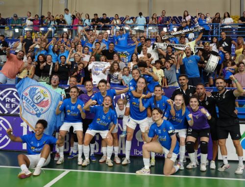 El Melilla CD Torreblanca golpea primero en la gran final.