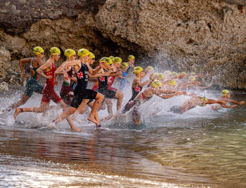 Víctor Fernández consigue el bronce en el Campeonato de Europa de Triatlón Youth Melilla 2026 en el marco de los II Juegos del Agua